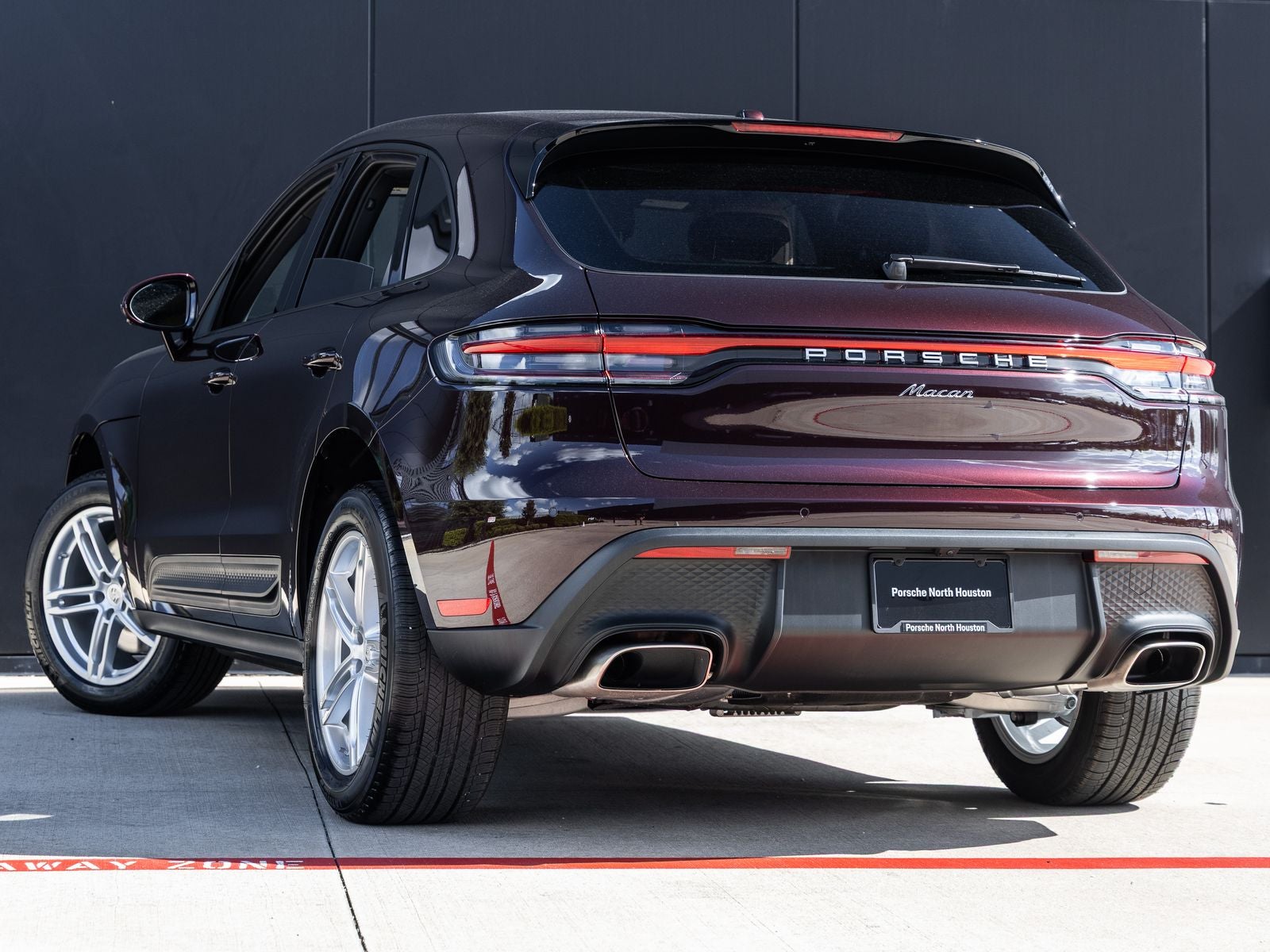 2026 Porsche Macan Macan