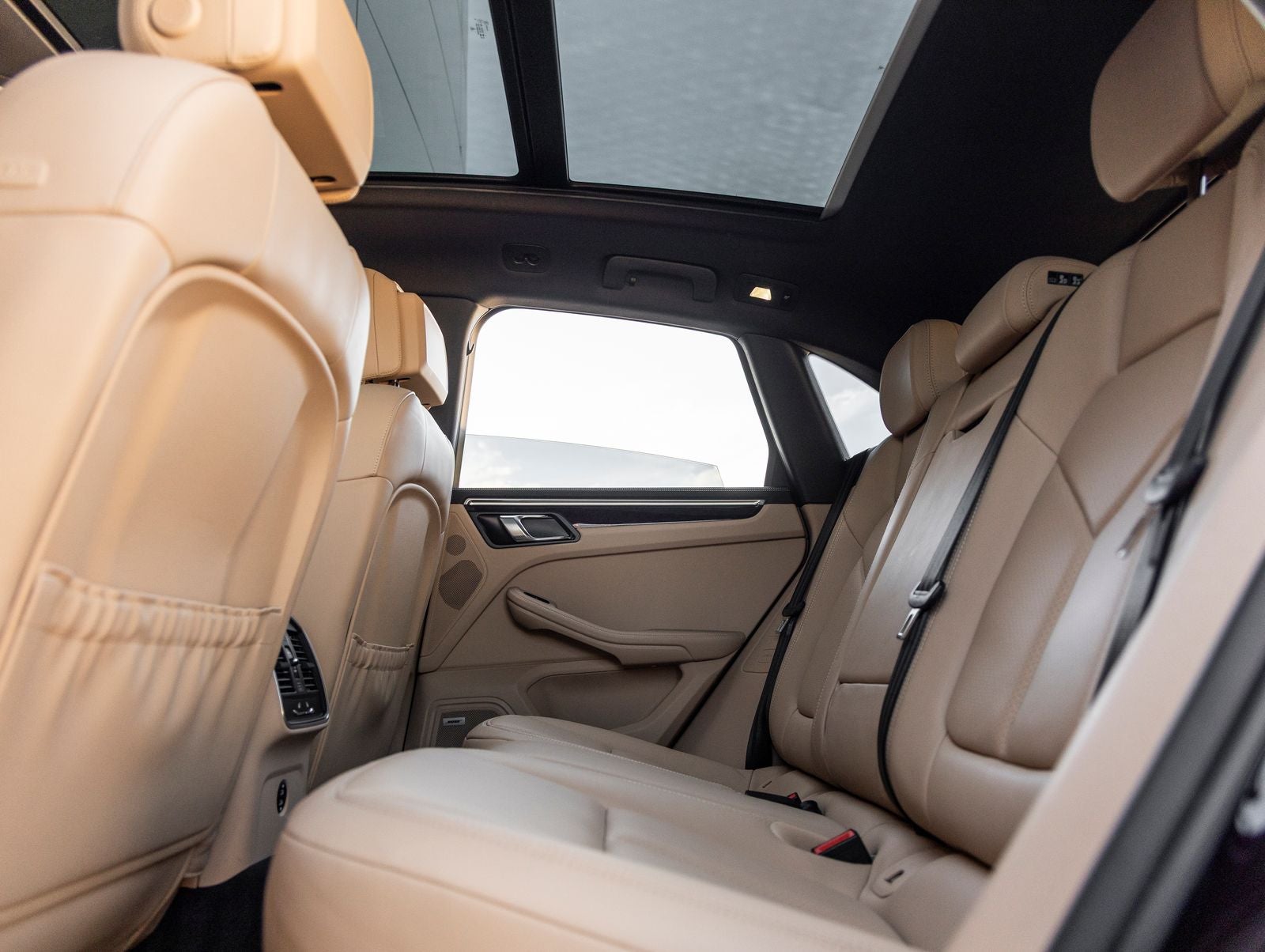 2023 Porsche Macan AWD