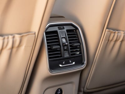 2023 Porsche Macan AWD