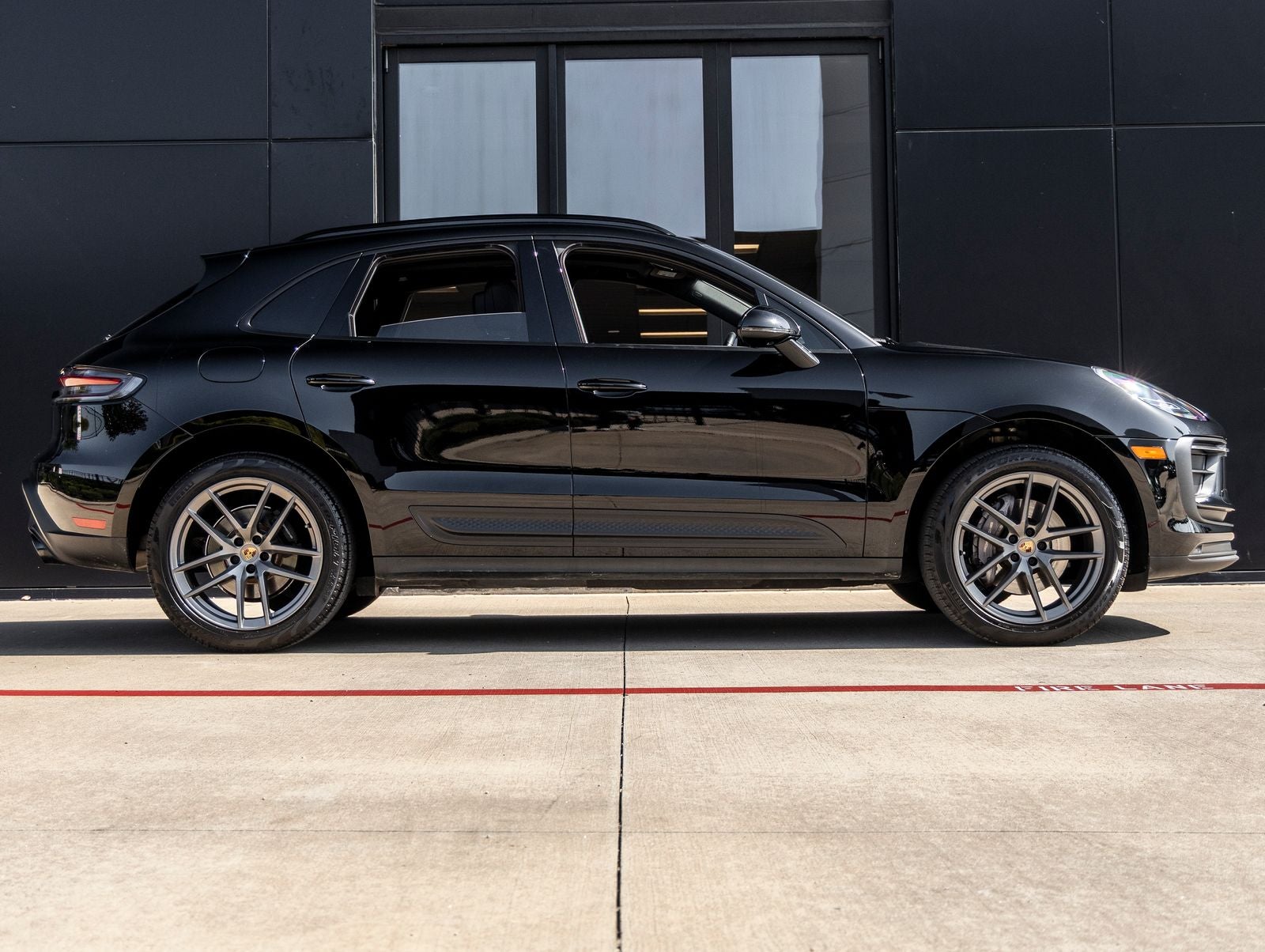 2024 Porsche Macan Base