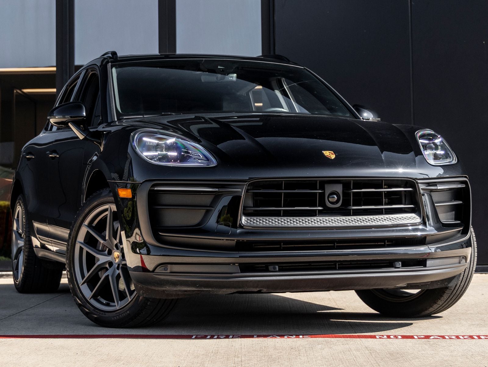2024 Porsche Macan Base