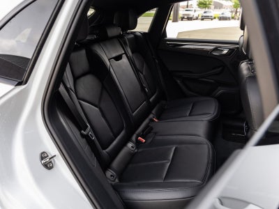 2025 Porsche Macan AWD