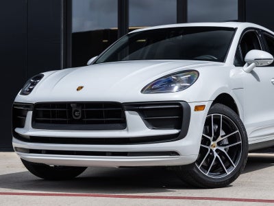 2025 Porsche Macan AWD