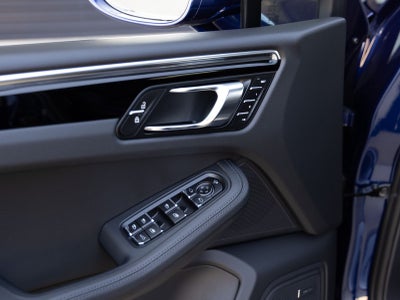 2025 Porsche Macan Macan