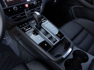 2025 Porsche Macan Macan