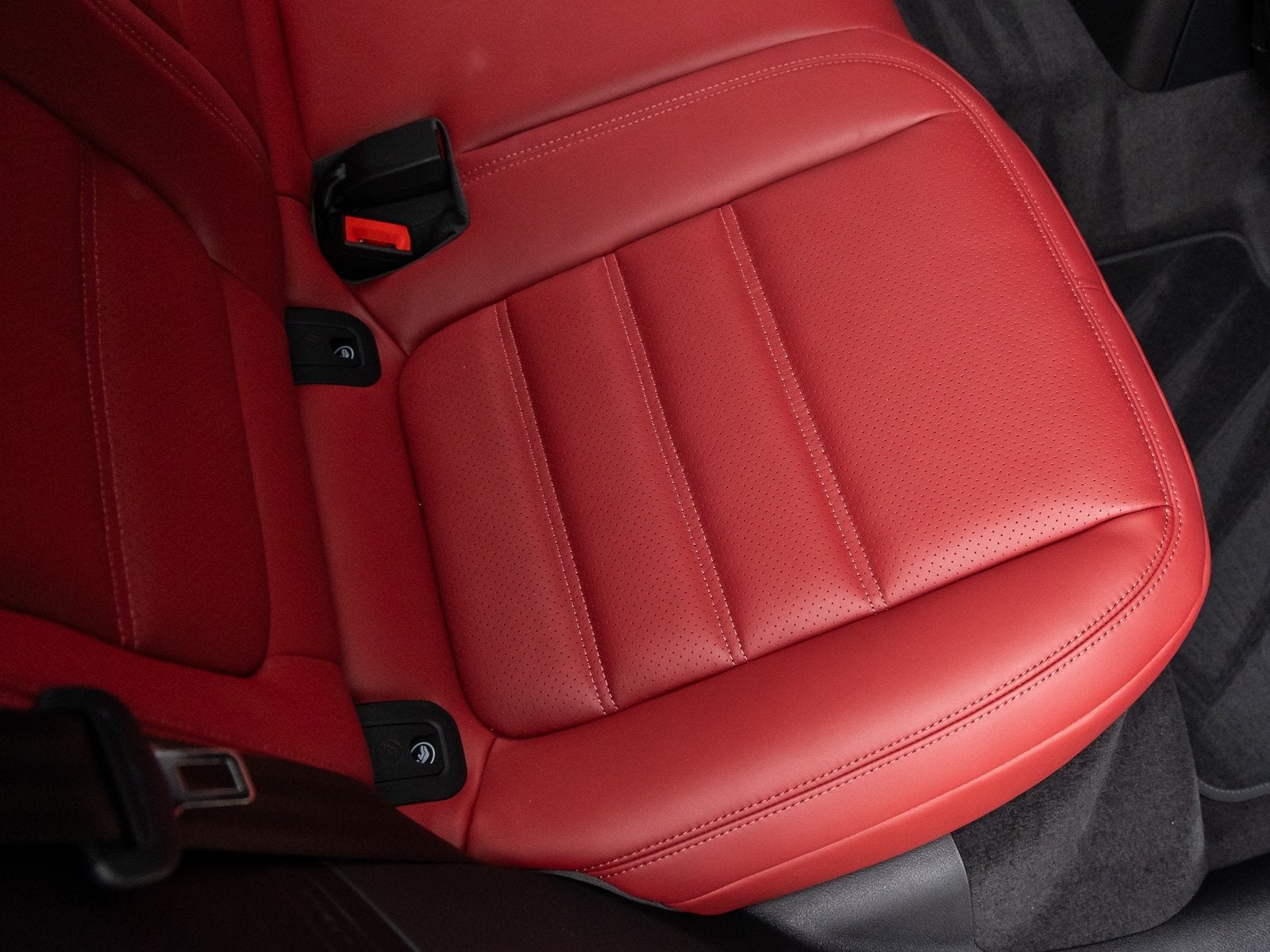 2026 Porsche Macan Macan T