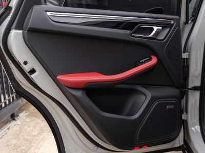 2026 Porsche Macan T