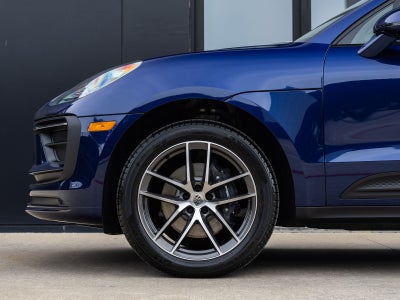 2026 Porsche Macan AWD