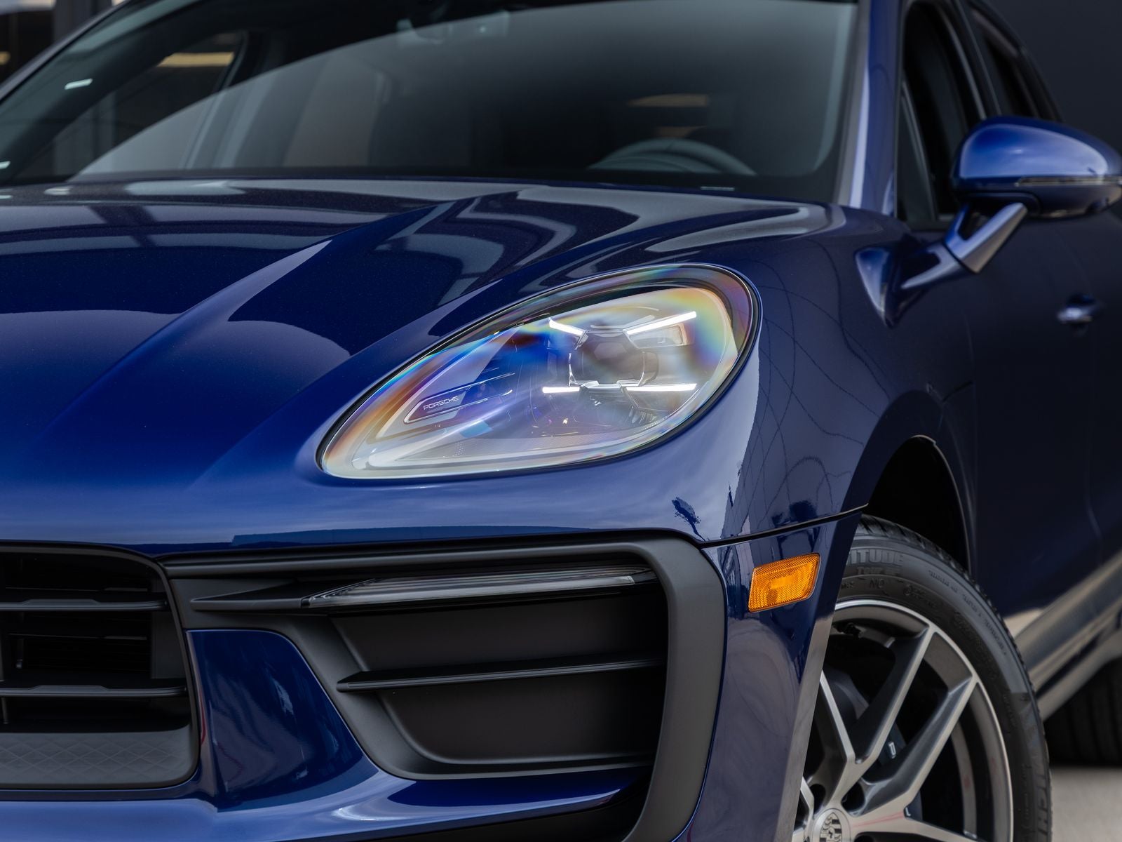 2026 Porsche Macan AWD