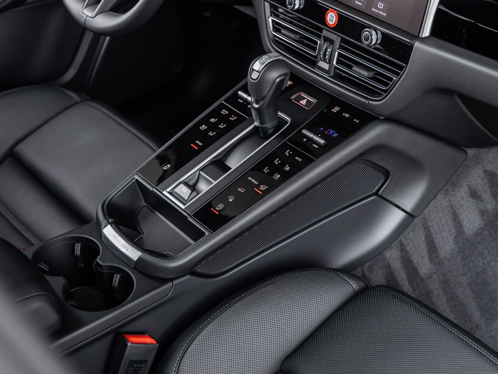 2026 Porsche Macan AWD