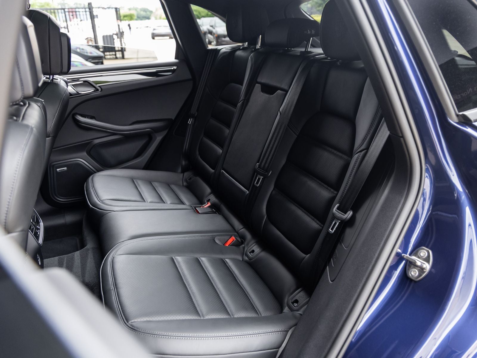 2026 Porsche Macan AWD