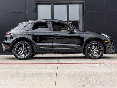 2026 Porsche Macan AWD
