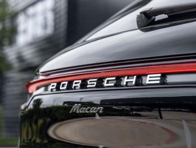 2026 Porsche Macan AWD