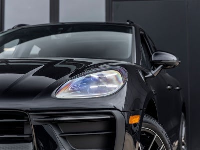 2026 Porsche Macan AWD