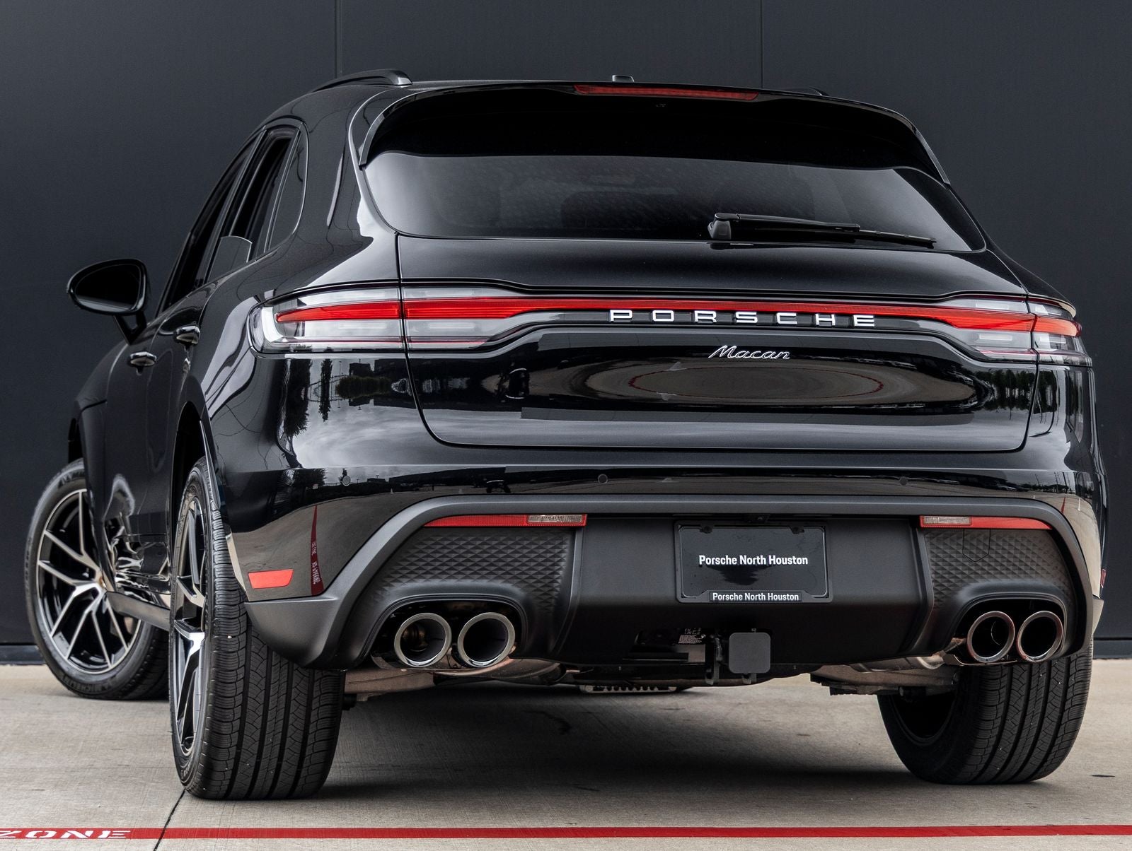 2026 Porsche Macan AWD