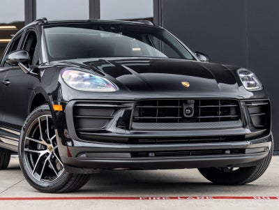 2026 Porsche Macan AWD