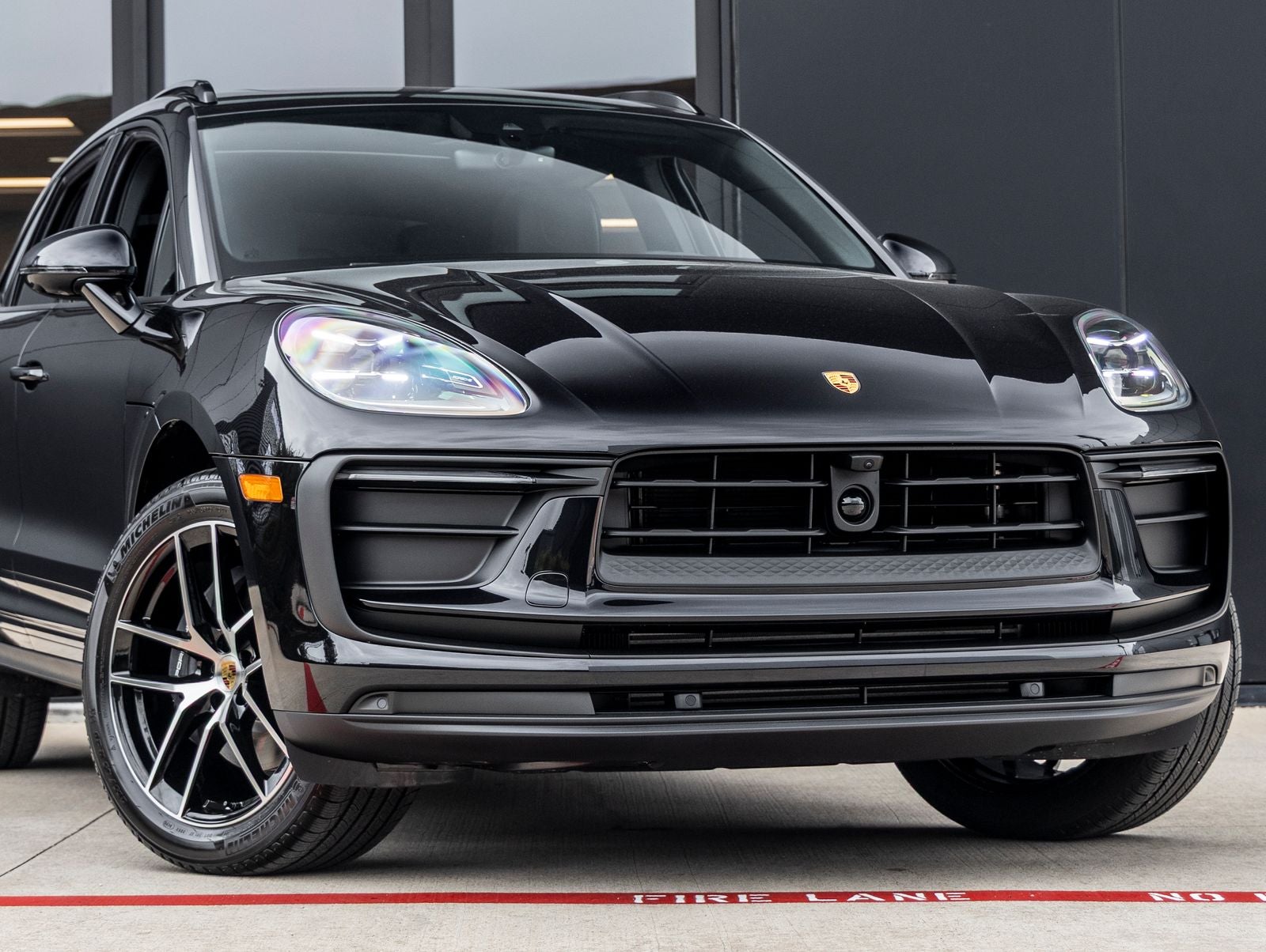 2026 Porsche Macan AWD