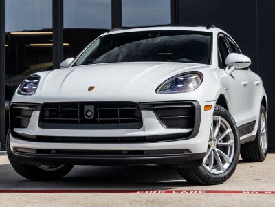 2026 Porsche Macan AWD