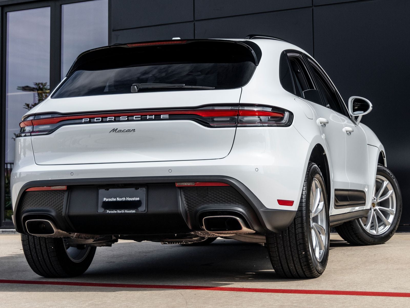 2026 Porsche Macan AWD