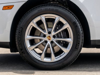 2026 Porsche Macan AWD