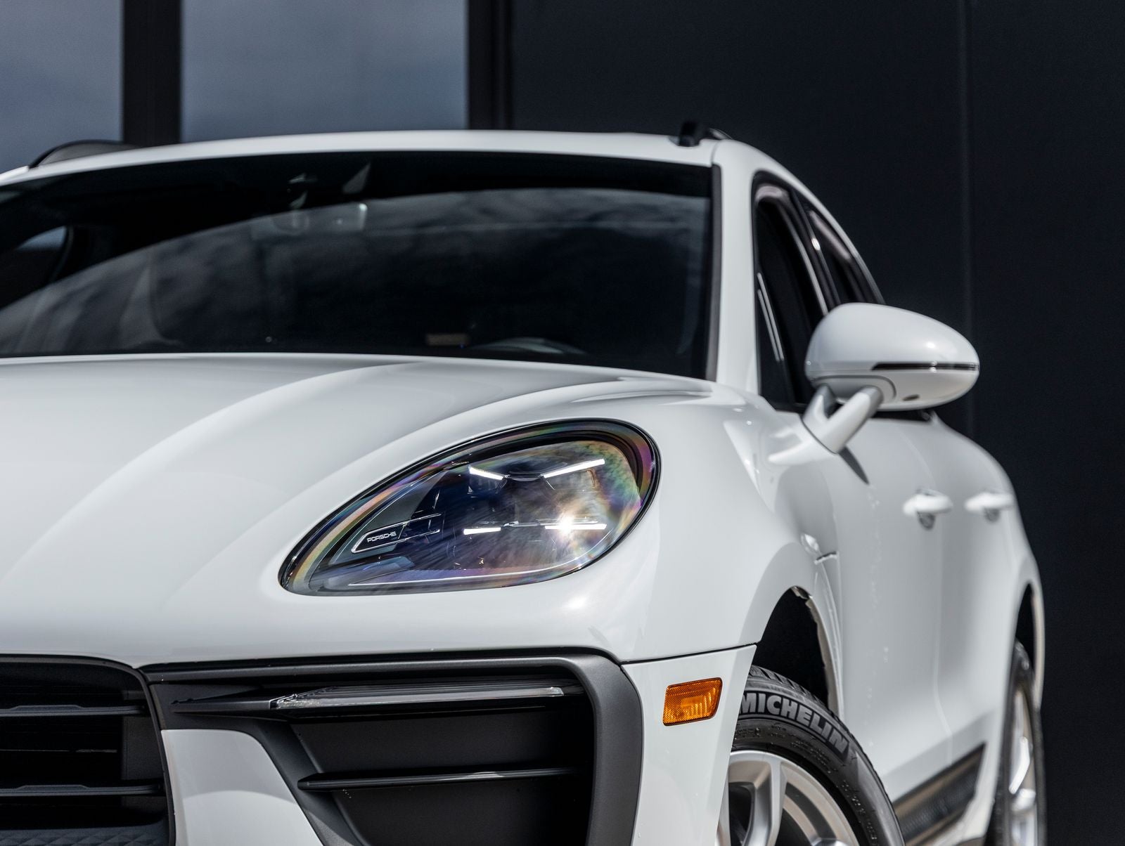 2026 Porsche Macan AWD