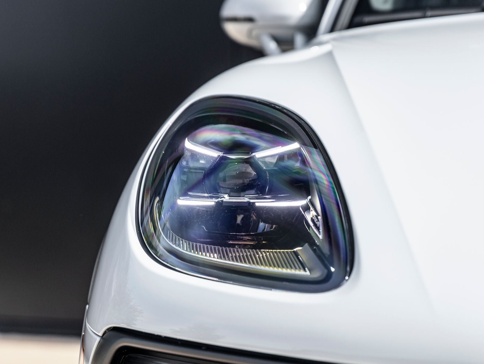 2026 Porsche Macan AWD