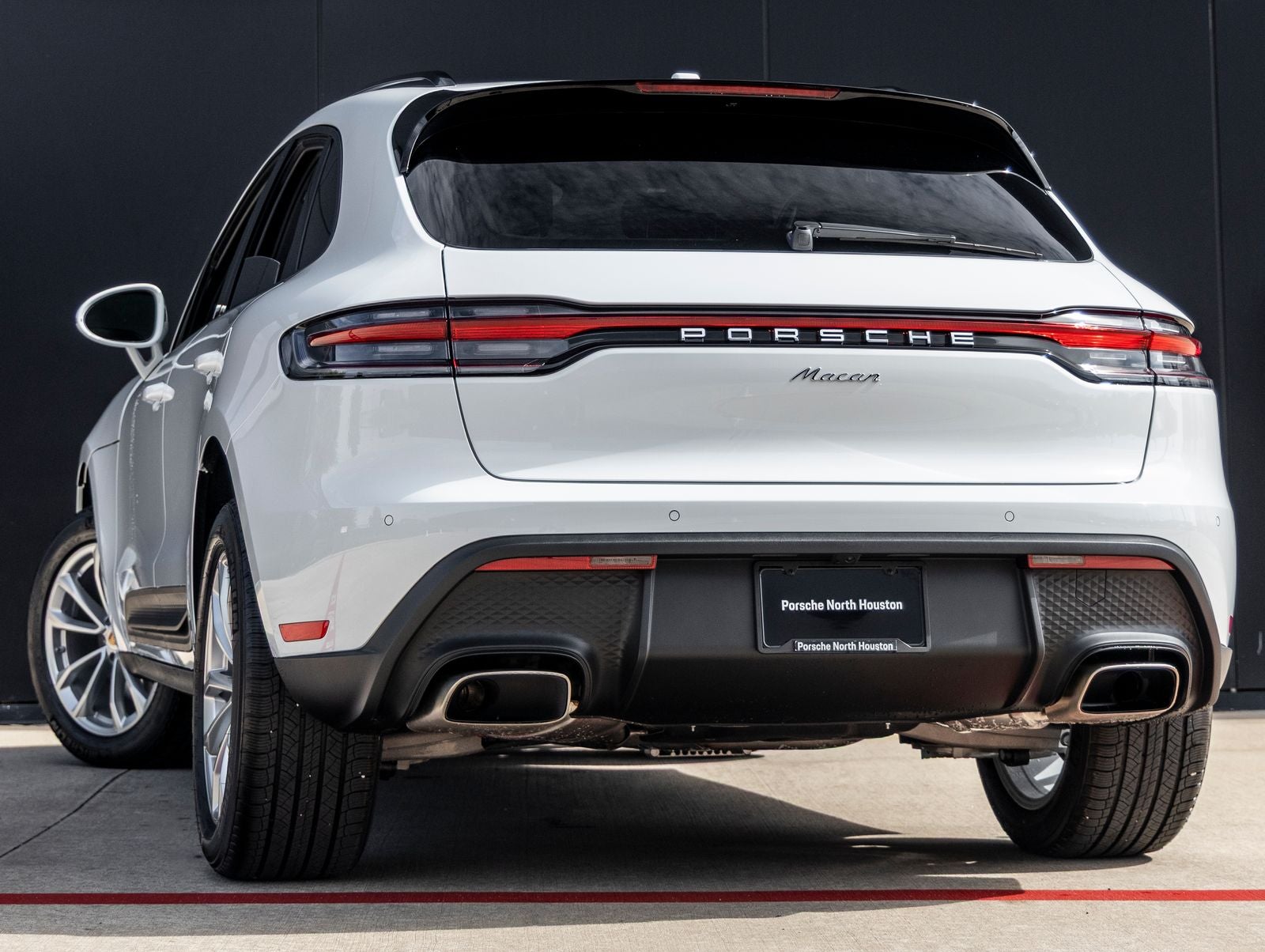 2026 Porsche Macan AWD