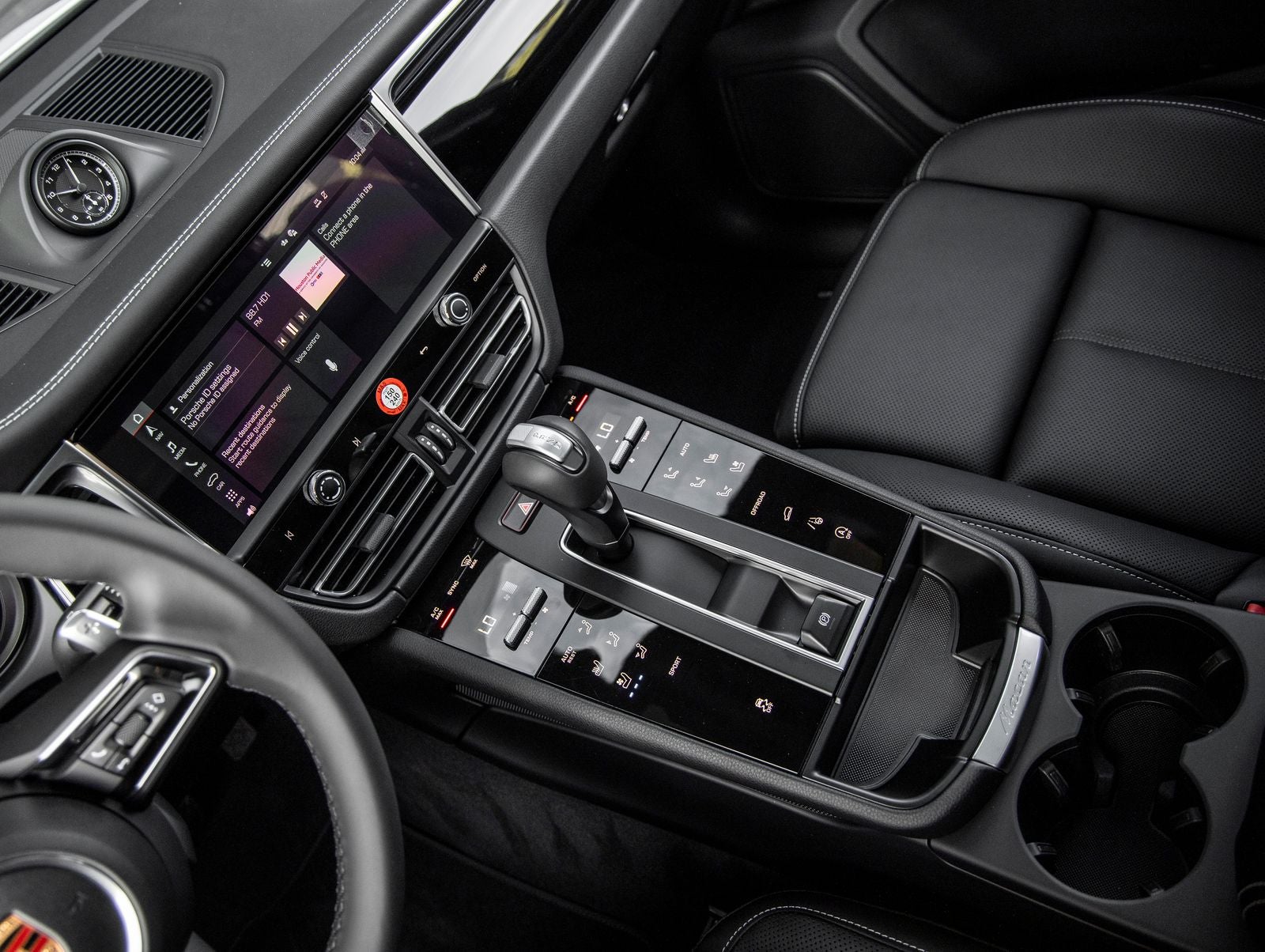 2026 Porsche Macan AWD