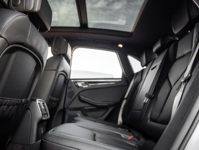 2026 Porsche Macan AWD