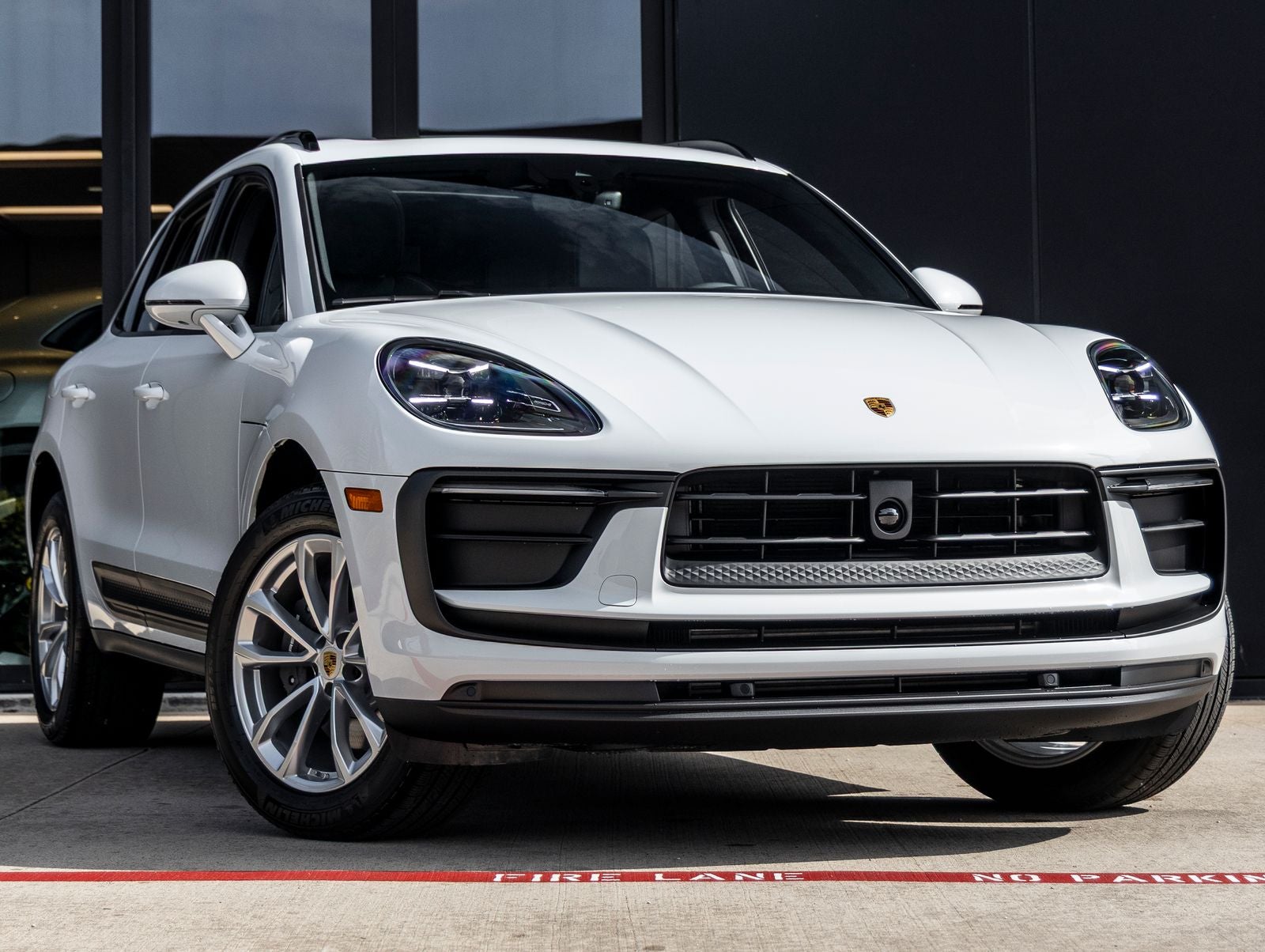 2026 Porsche Macan AWD
