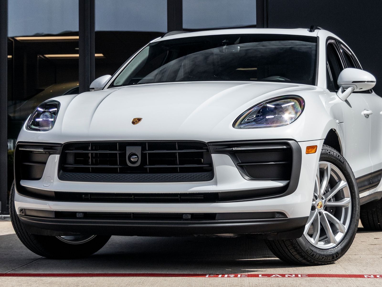 2026 Porsche Macan AWD