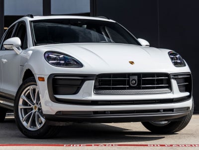 2026 Porsche Macan AWD