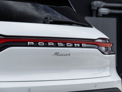 2026 Porsche Macan AWD