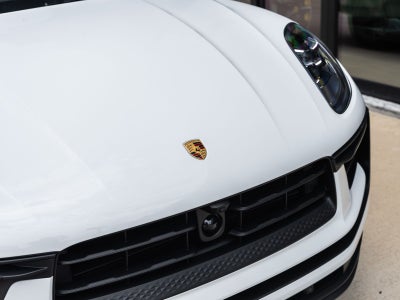 2026 Porsche Macan AWD