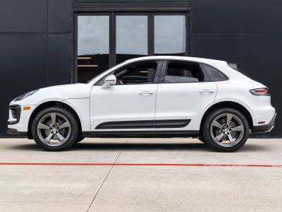 2026 Porsche Macan AWD
