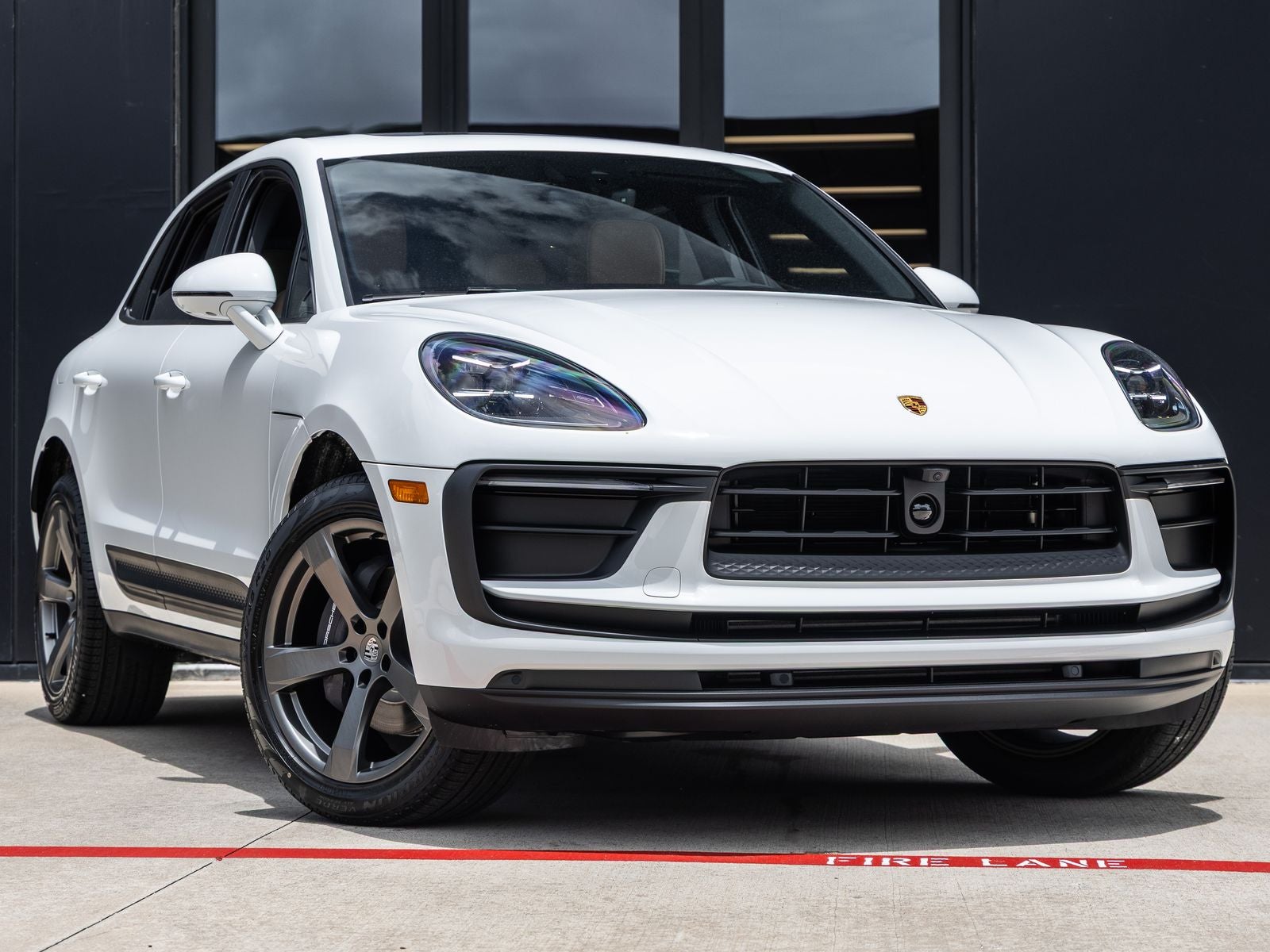2026 Porsche Macan AWD
