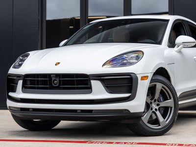 2026 Porsche Macan AWD