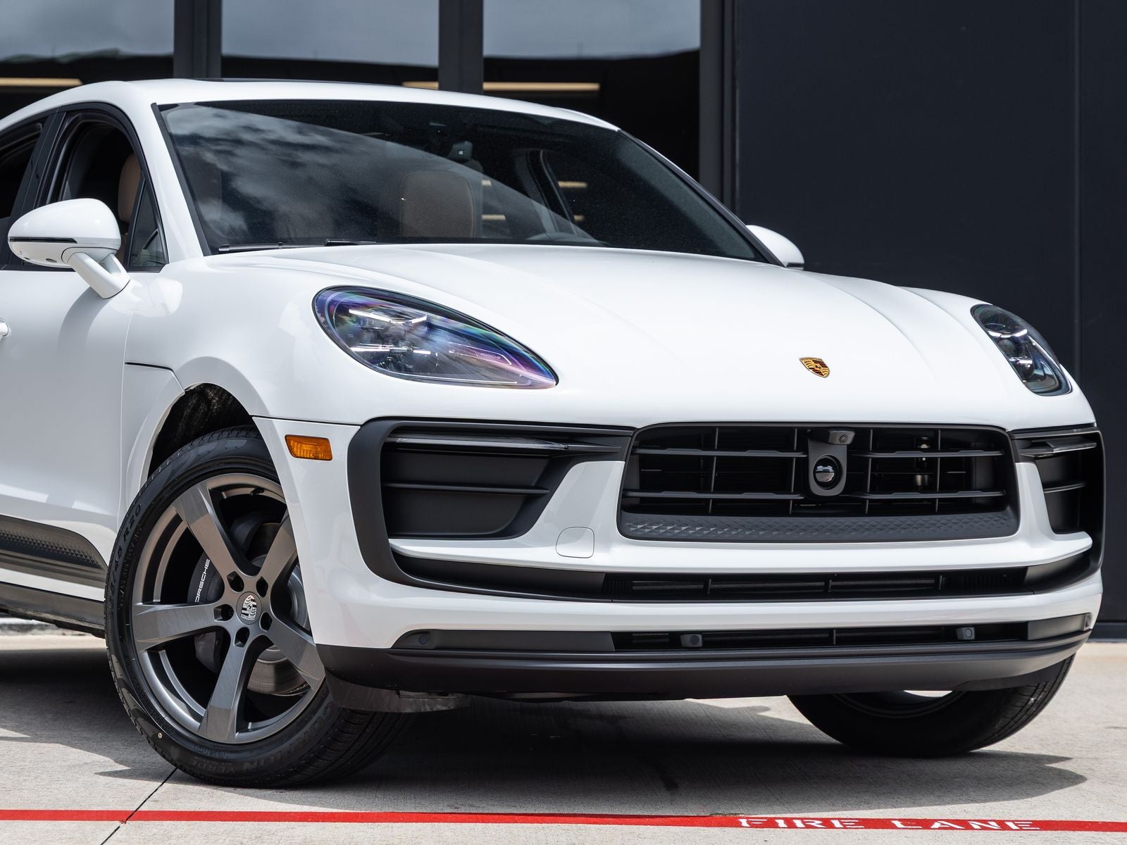 2026 Porsche Macan AWD