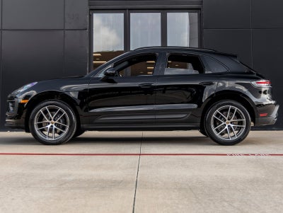 2026 Porsche Macan Macan