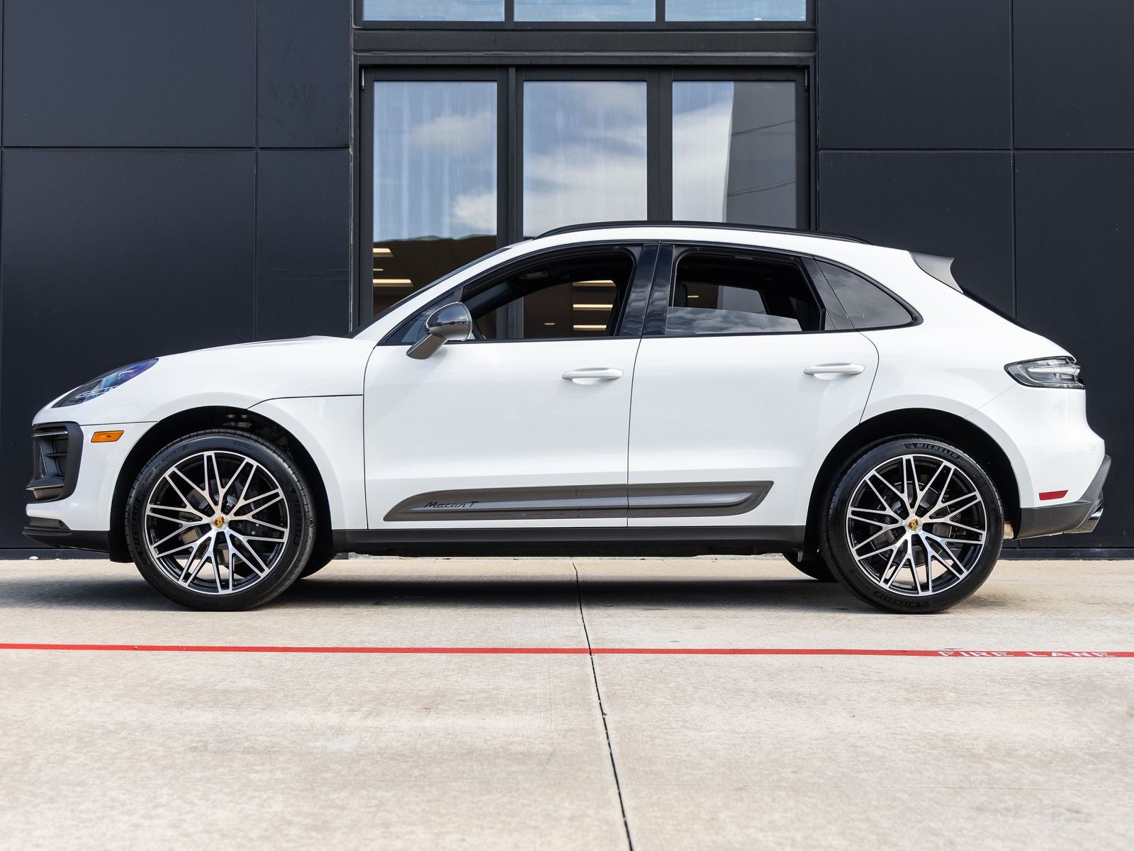 2026 Porsche Macan Macan T