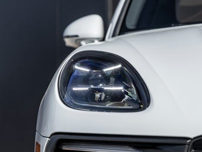 2023 Porsche Macan Macan (MY23)