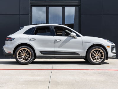 2023 Porsche Macan Macan