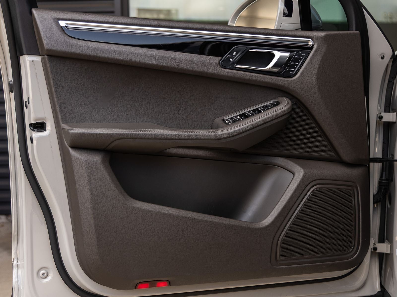 2023 Porsche Macan Macan