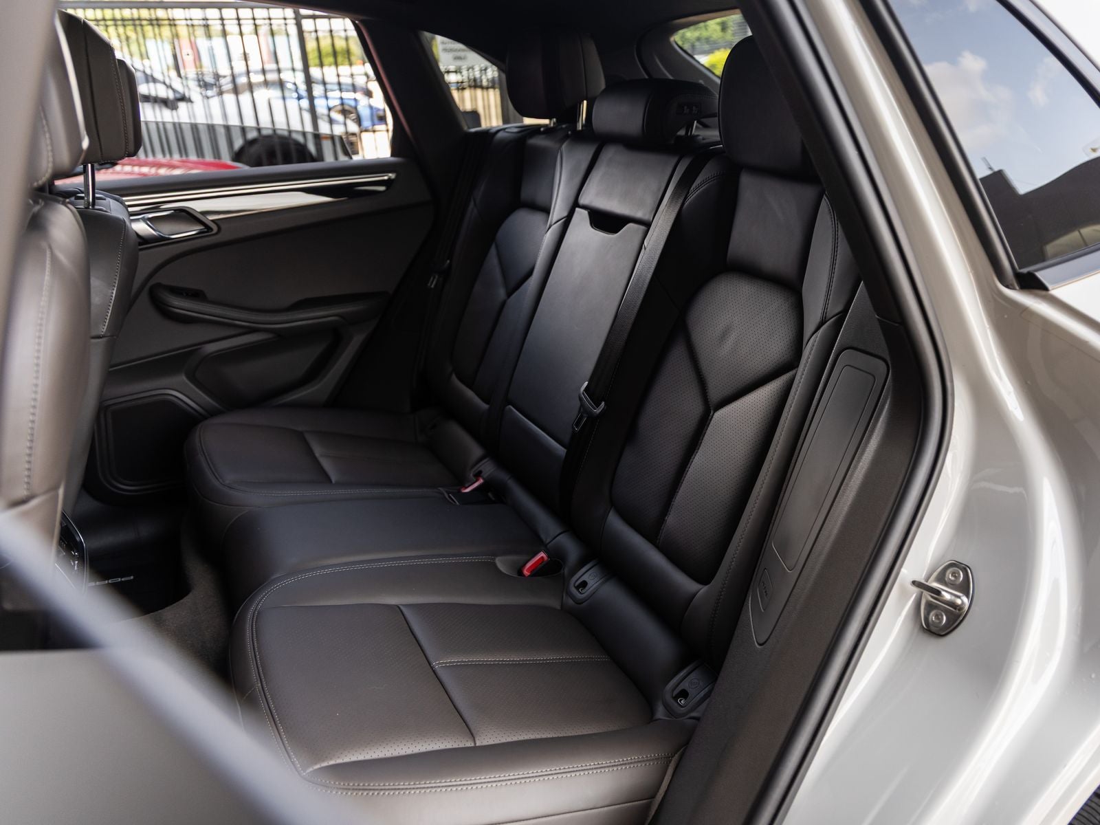 2023 Porsche Macan Macan