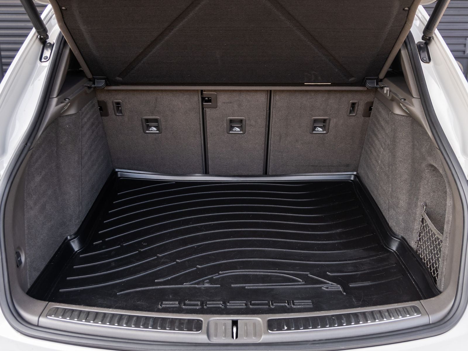 2023 Porsche Macan Macan
