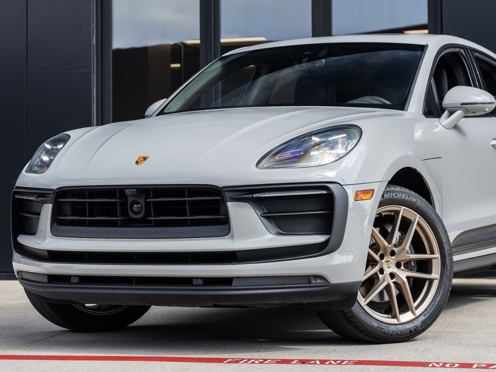 2023 Porsche Macan Macan