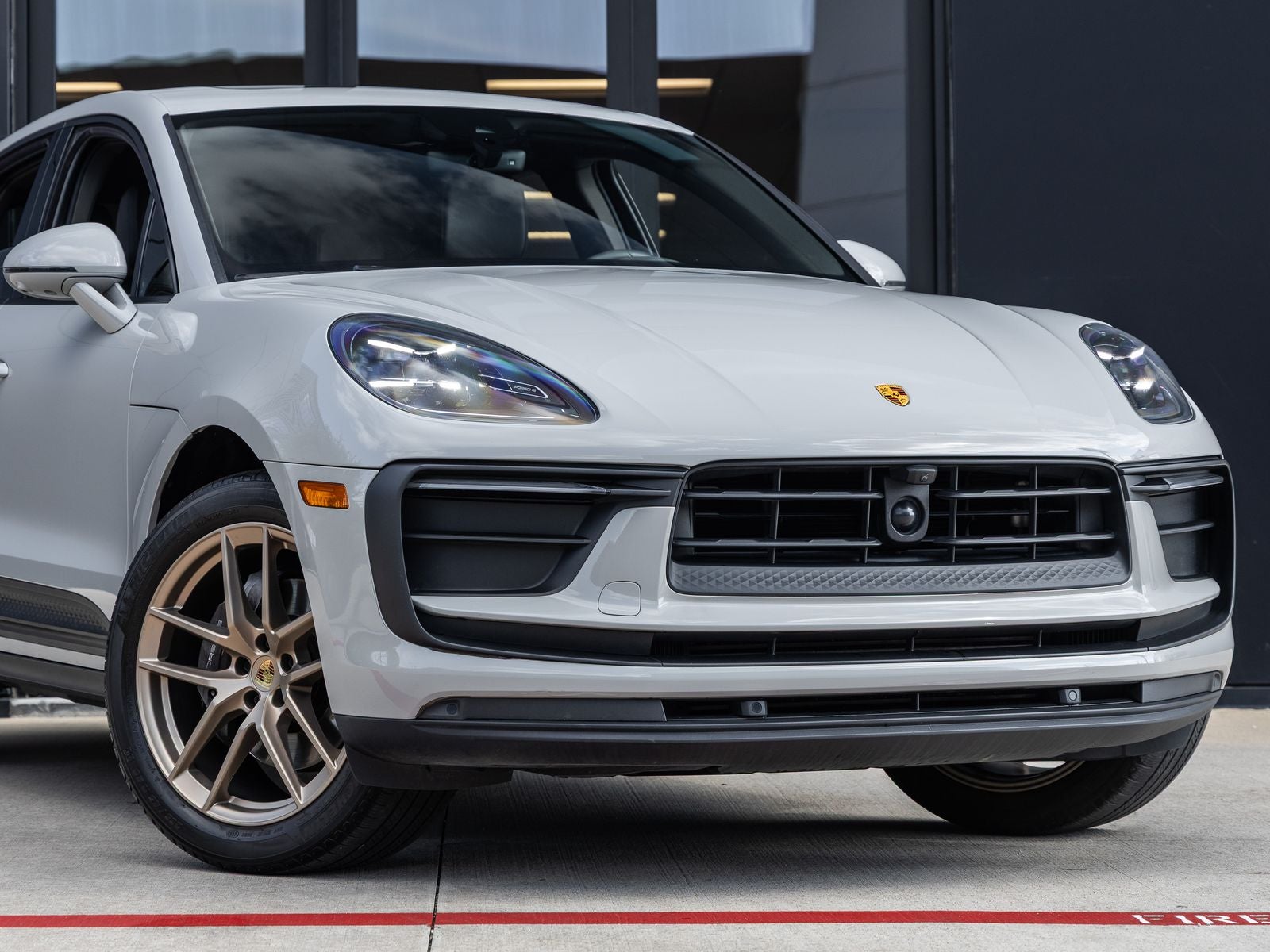 2023 Porsche Macan Macan