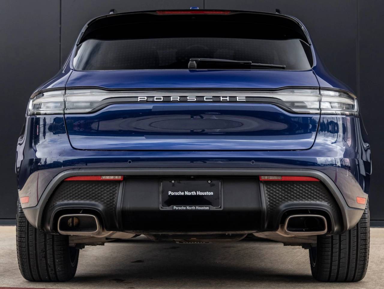 2025 Porsche Macan AWD
