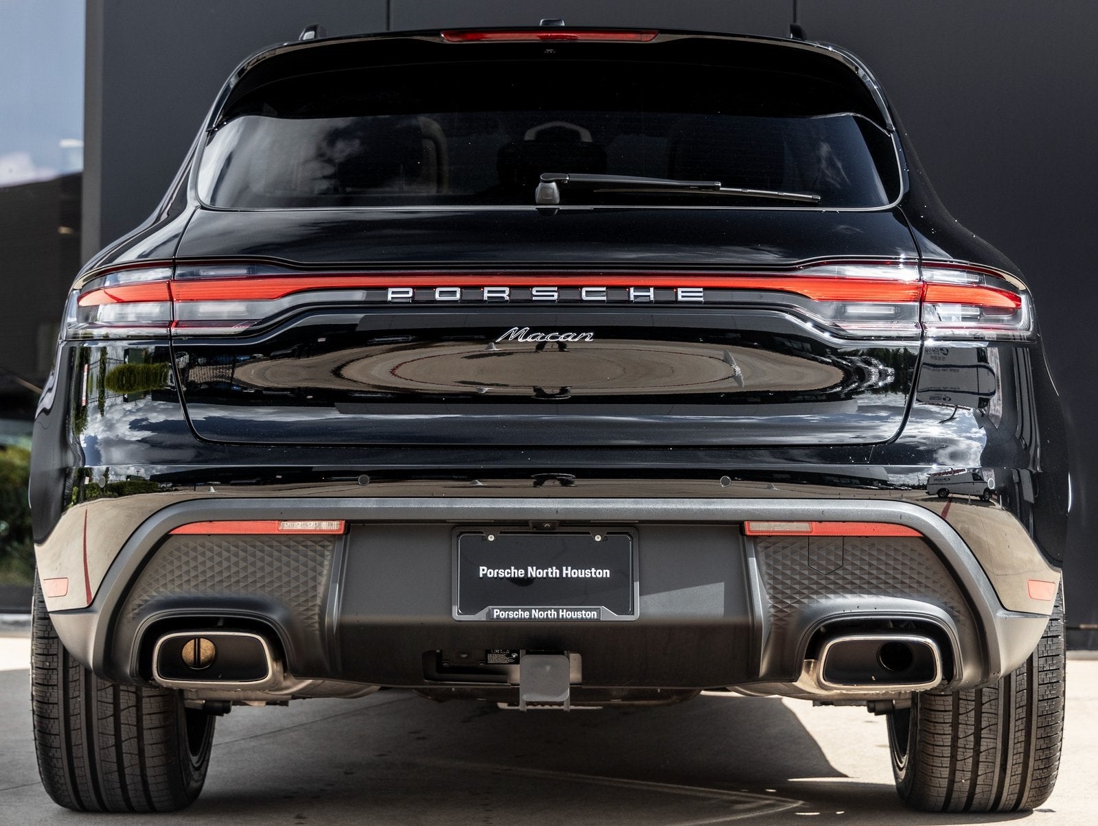 2025 Porsche Macan AWD