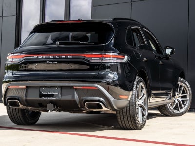 2025 Porsche Macan AWD